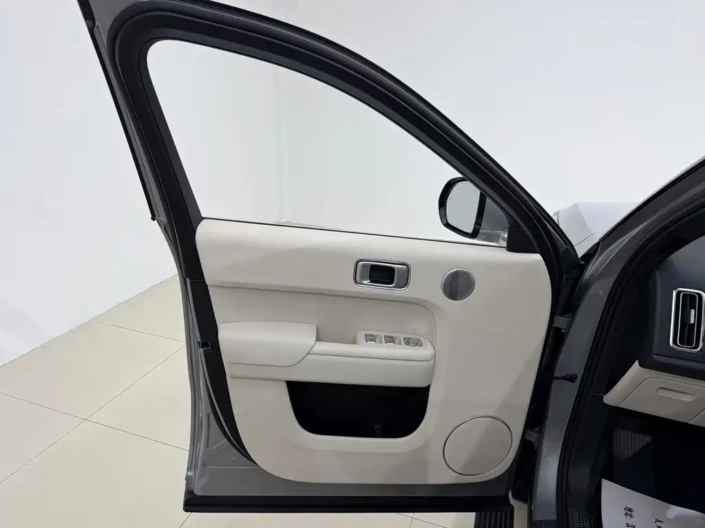 Li Auto Li L8 — миниатюра 7