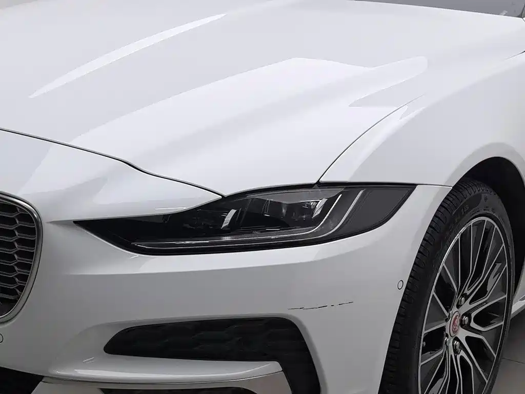 Jaguar XEL — миниатюра 7