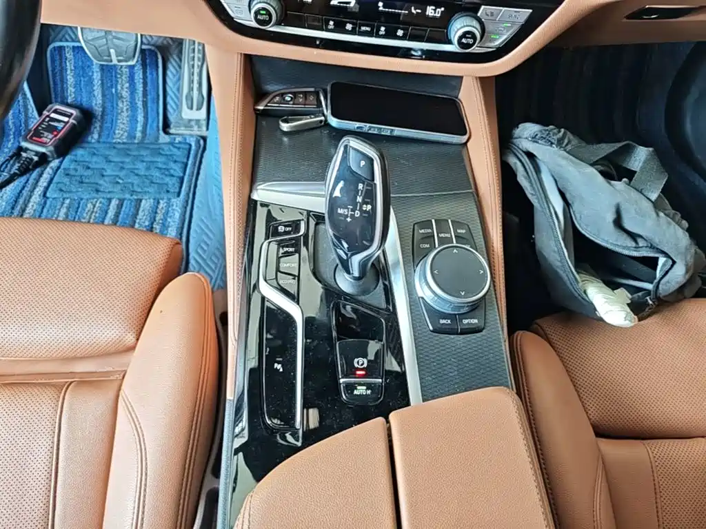 BMW 5 Series (Import) — миниатюра 14