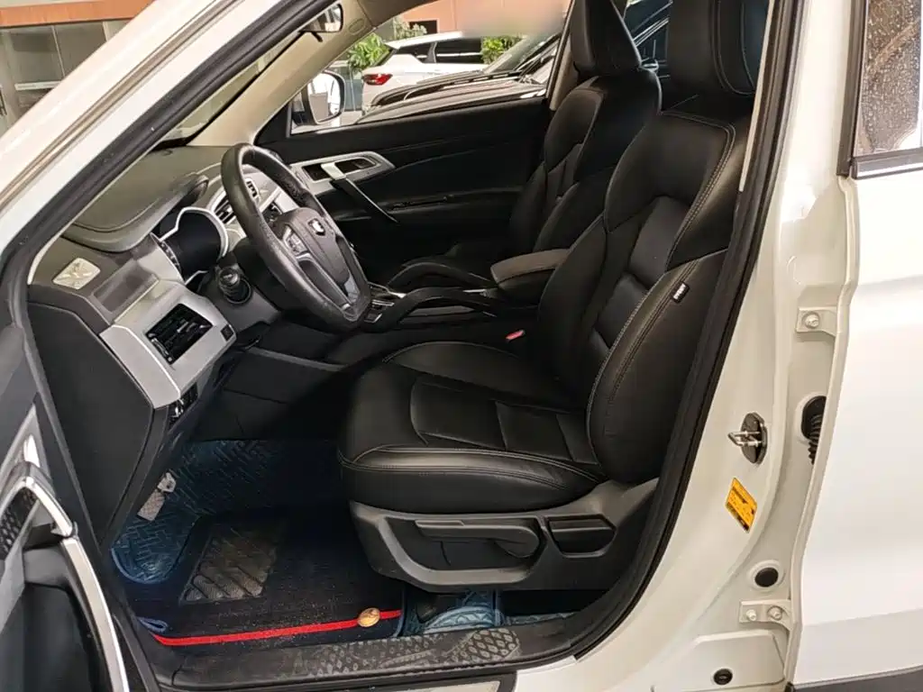 Geely Boyue — миниатюра 15