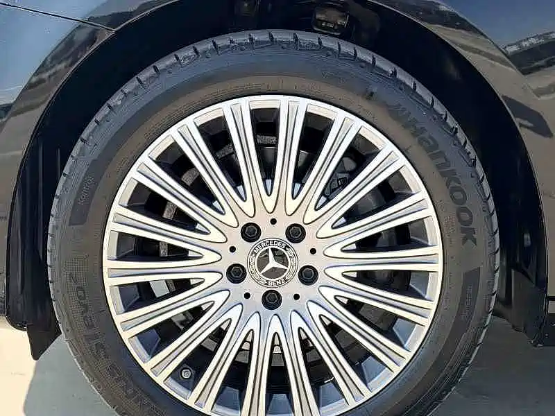 Mercedes-Benz E-Class — миниатюра 15