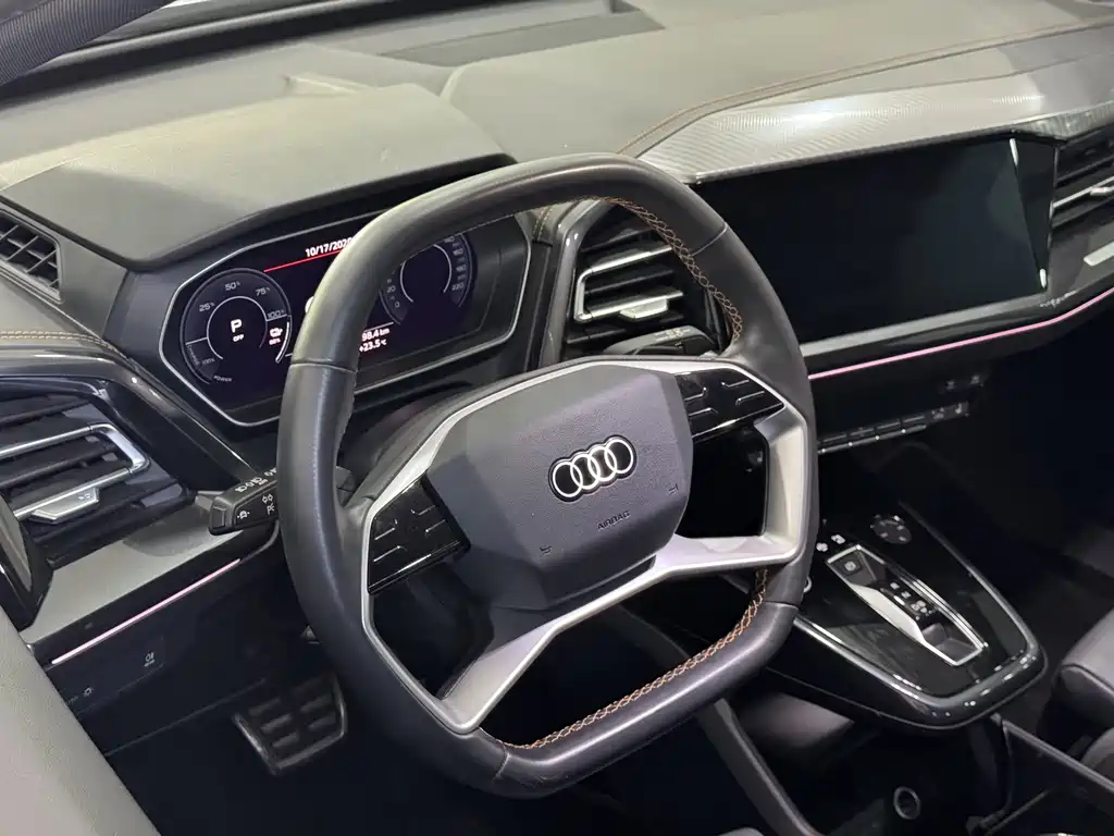 Audi Q4 e-tron — миниатюра 16