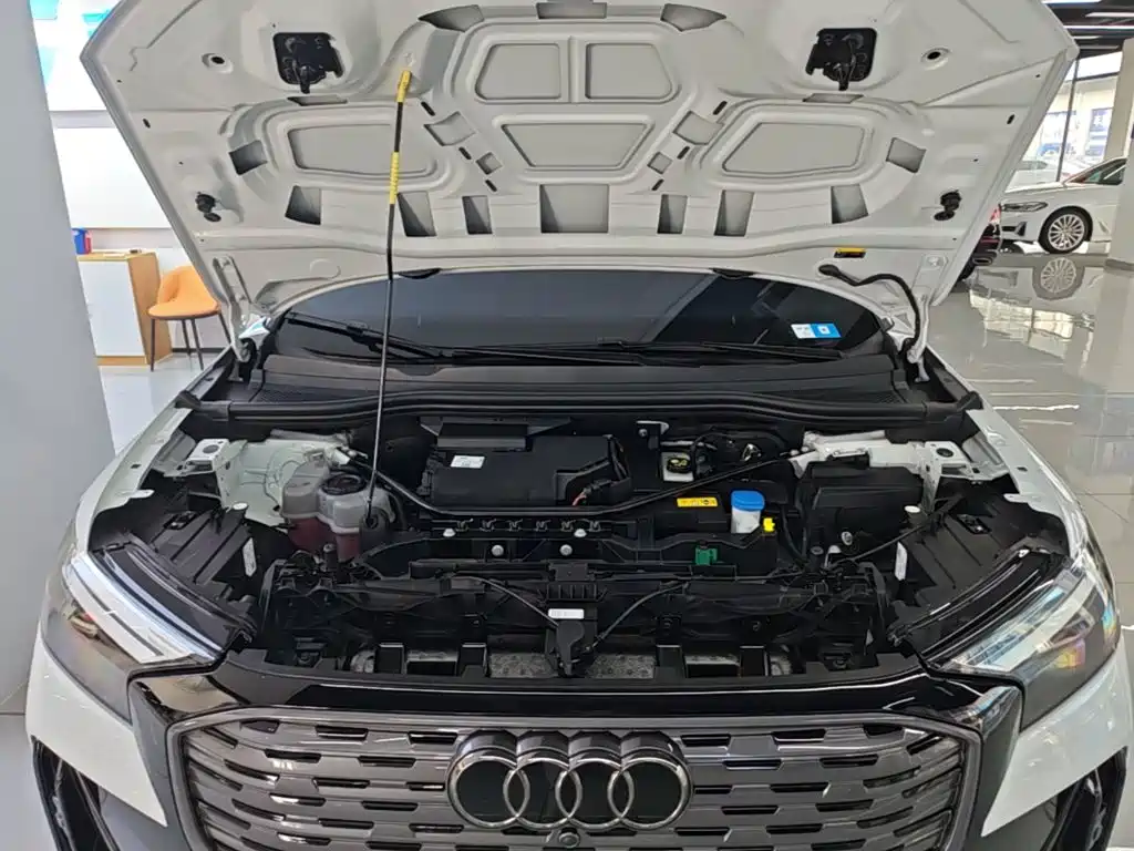 Audi Q4 e-tron — миниатюра 20