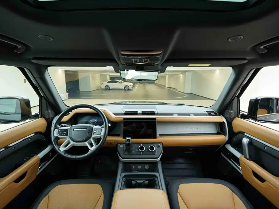 Land Rover Defender — миниатюра 18