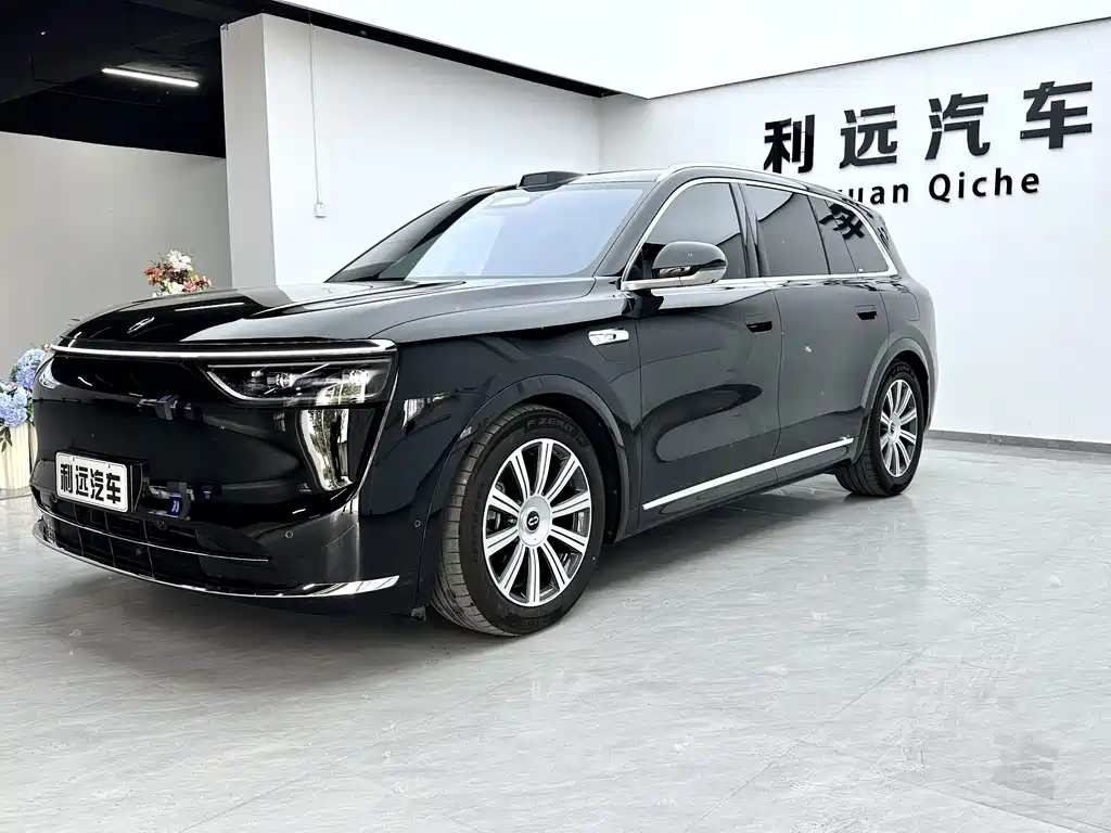 Aito M8 2025 Max+ 53.4kWh 5 мест (192 )