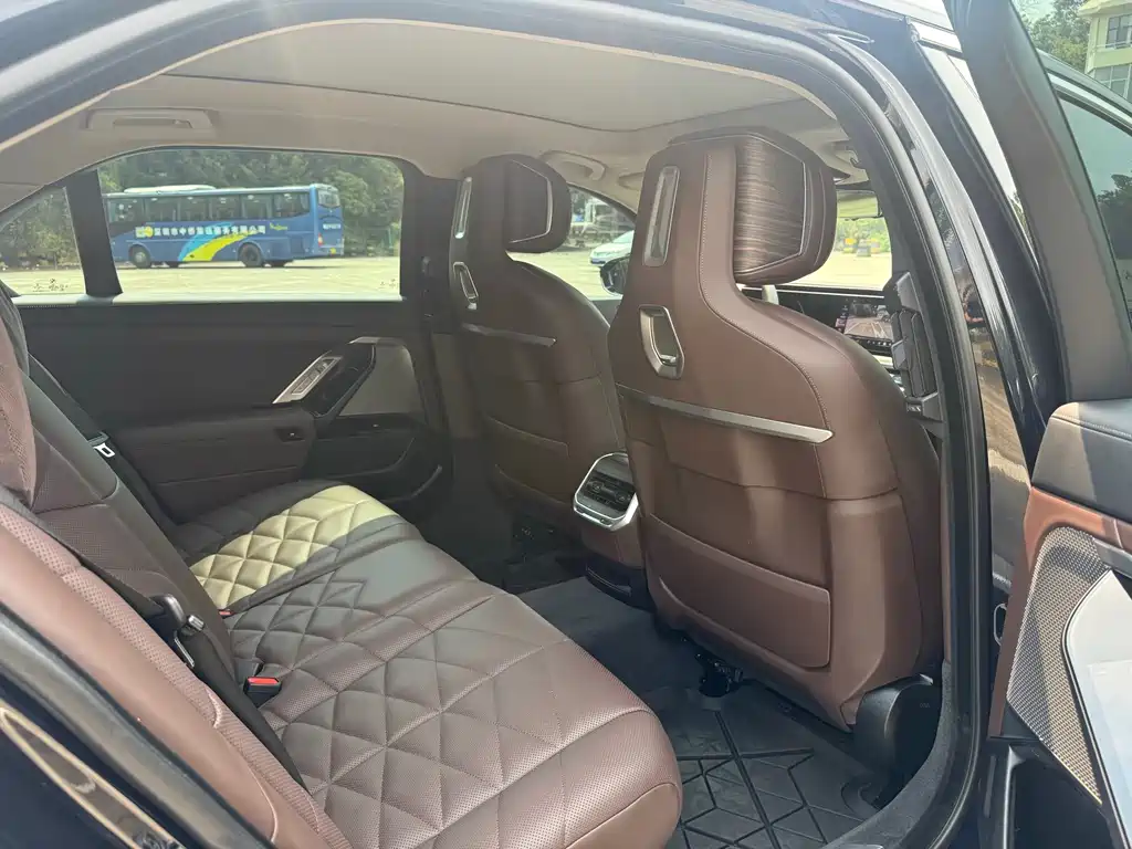BMW 7 Series 7 2023 740Li Lead M Sport