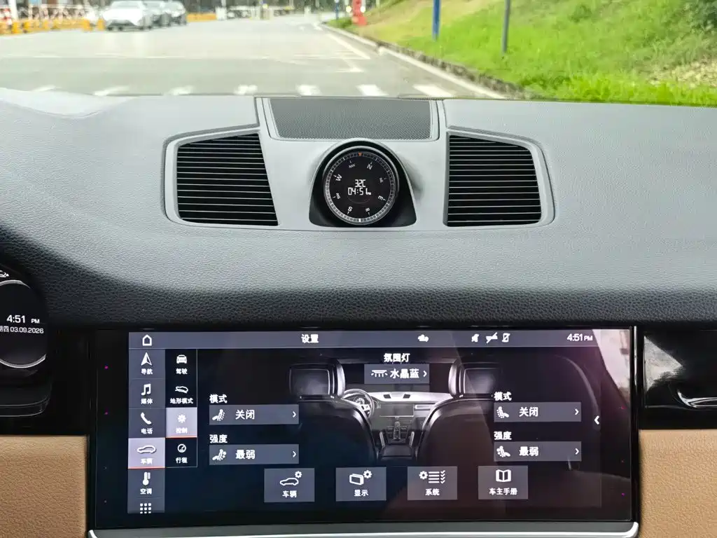 Porsche Cayenne — миниатюра 18