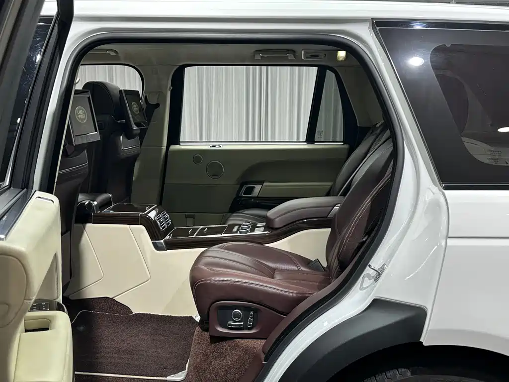 Land Rover Range Rover — миниатюра 20