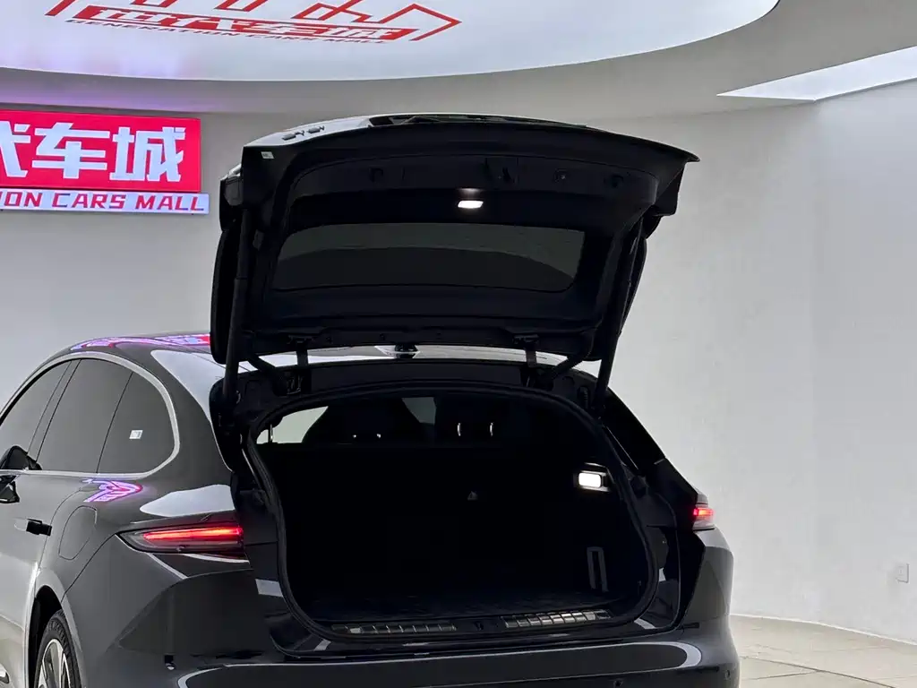 NIO ET5T 2025 75kWh Touring
