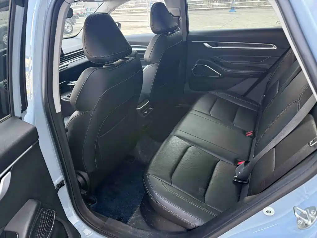 Geely Emgrand — миниатюра 6