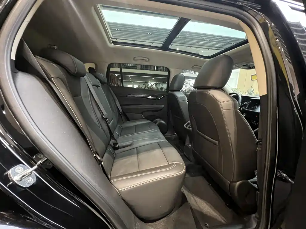 Buick Envision Plus Plus 2022 Plus 652T мест Luxury