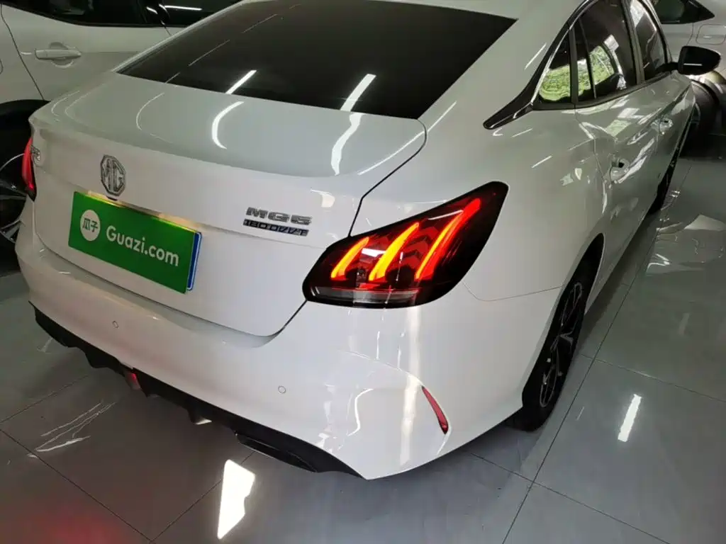 MG MG5 — миниатюра 8