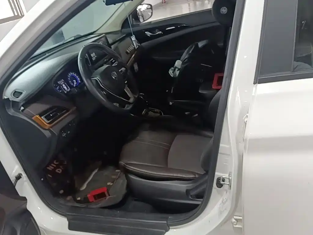 Changan Eado DT — миниатюра 15