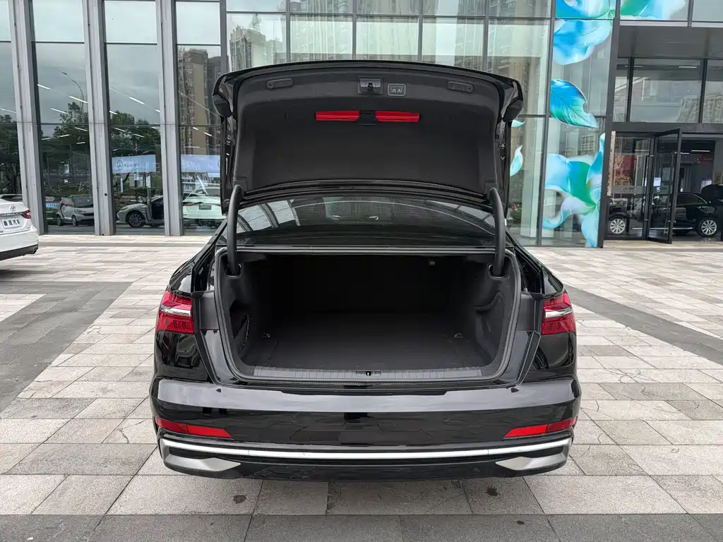 Audi A6L — миниатюра 25