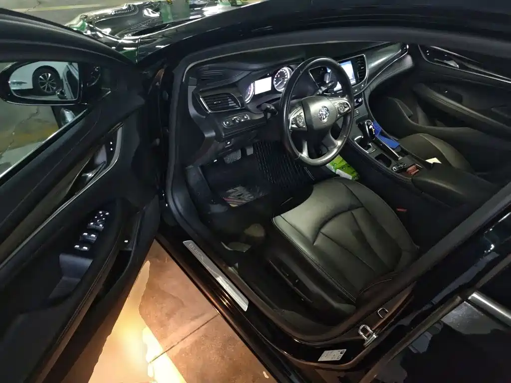 Buick LaCrosse — миниатюра 12