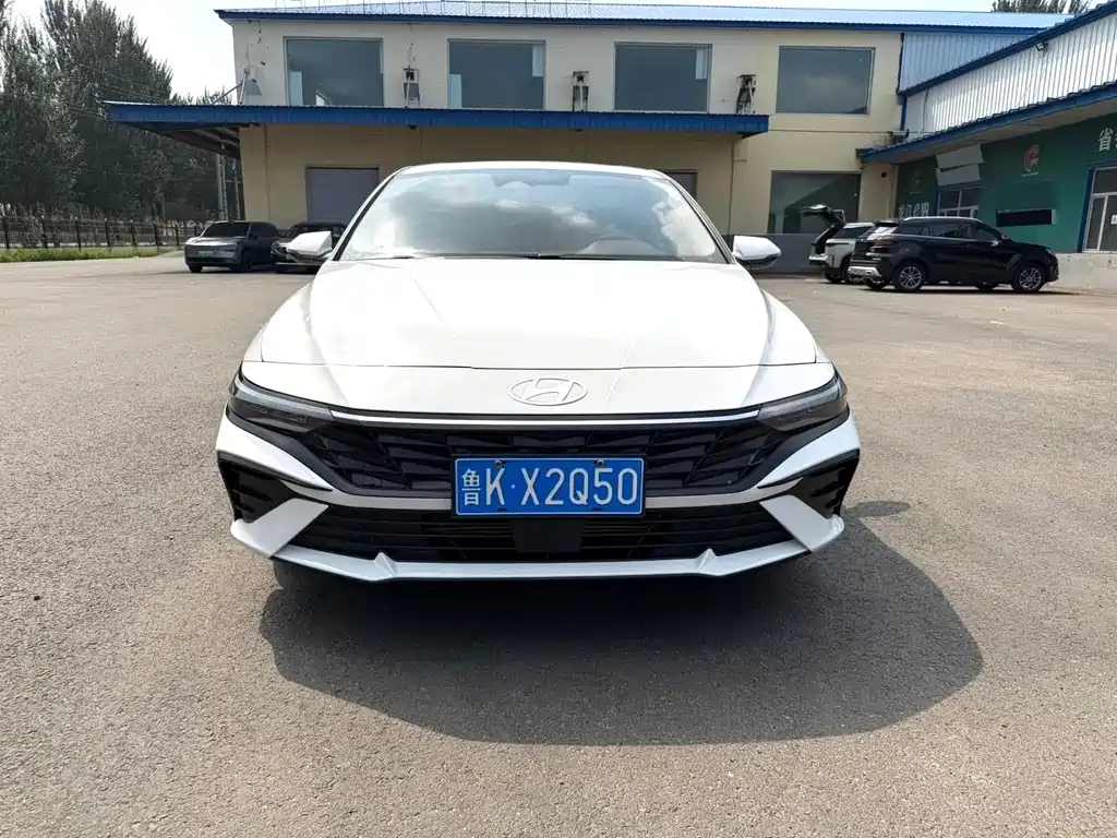 Hyundai Elantra — миниатюра 2