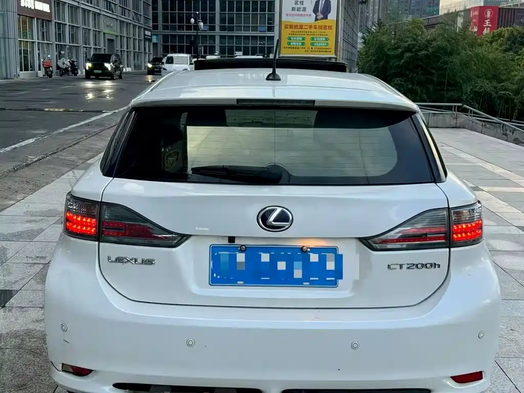 Lexus CT — миниатюра 4