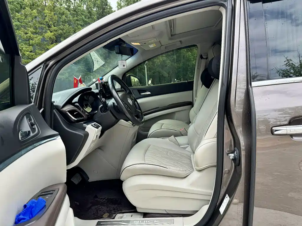 Buick GL8 — миниатюра 4