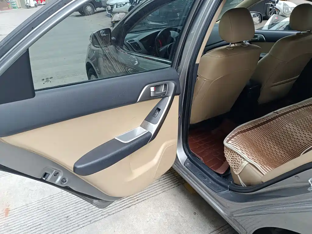 Kia Forte 2009 1.6L MT GLS