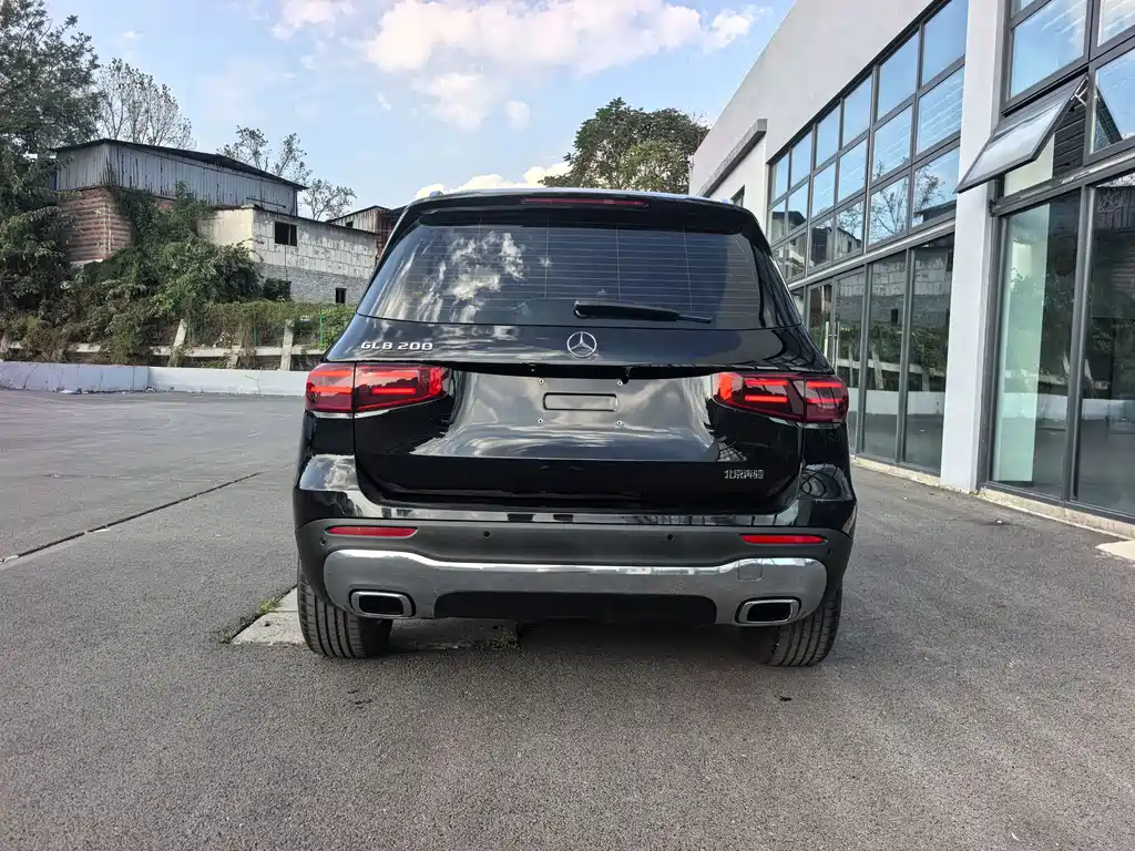 Mercedes-Benz GLB — миниатюра 10