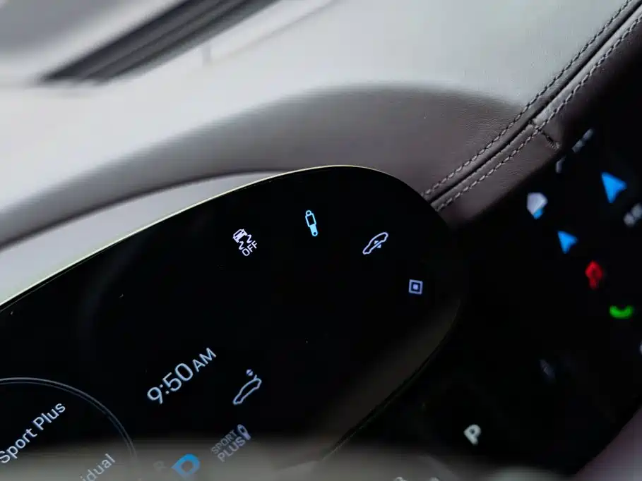 Porsche Taycan — миниатюра 22