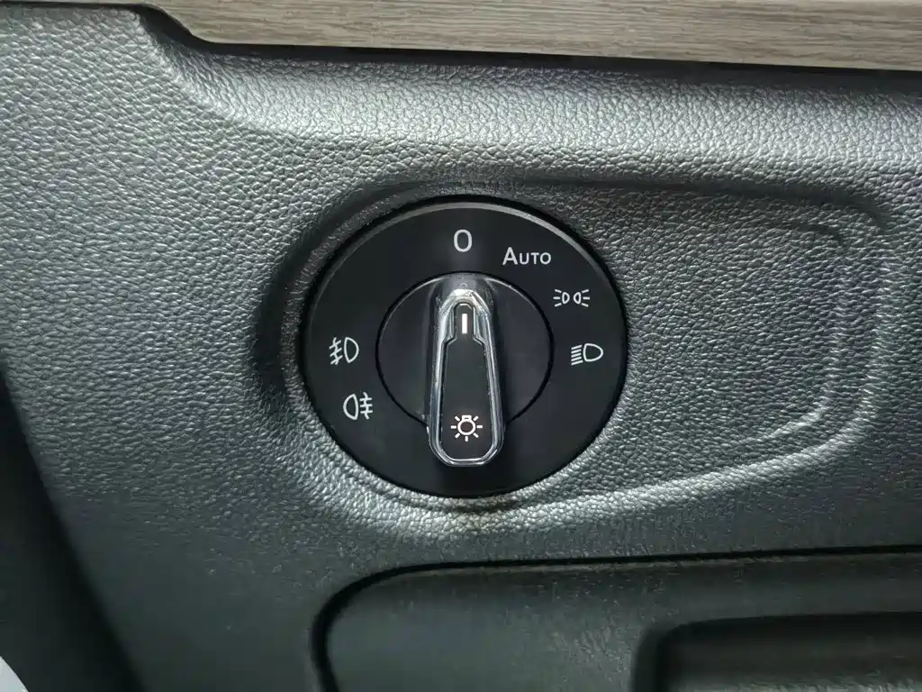 Volkswagen Passat — миниатюра 21