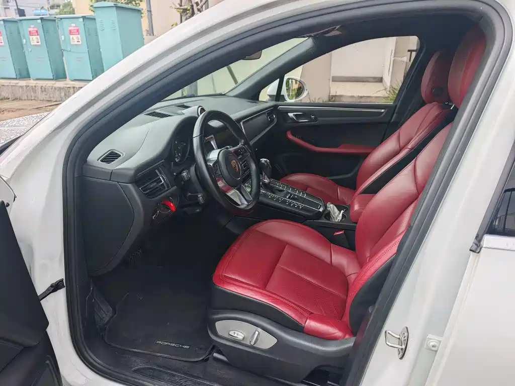 Porsche Macan — миниатюра 4