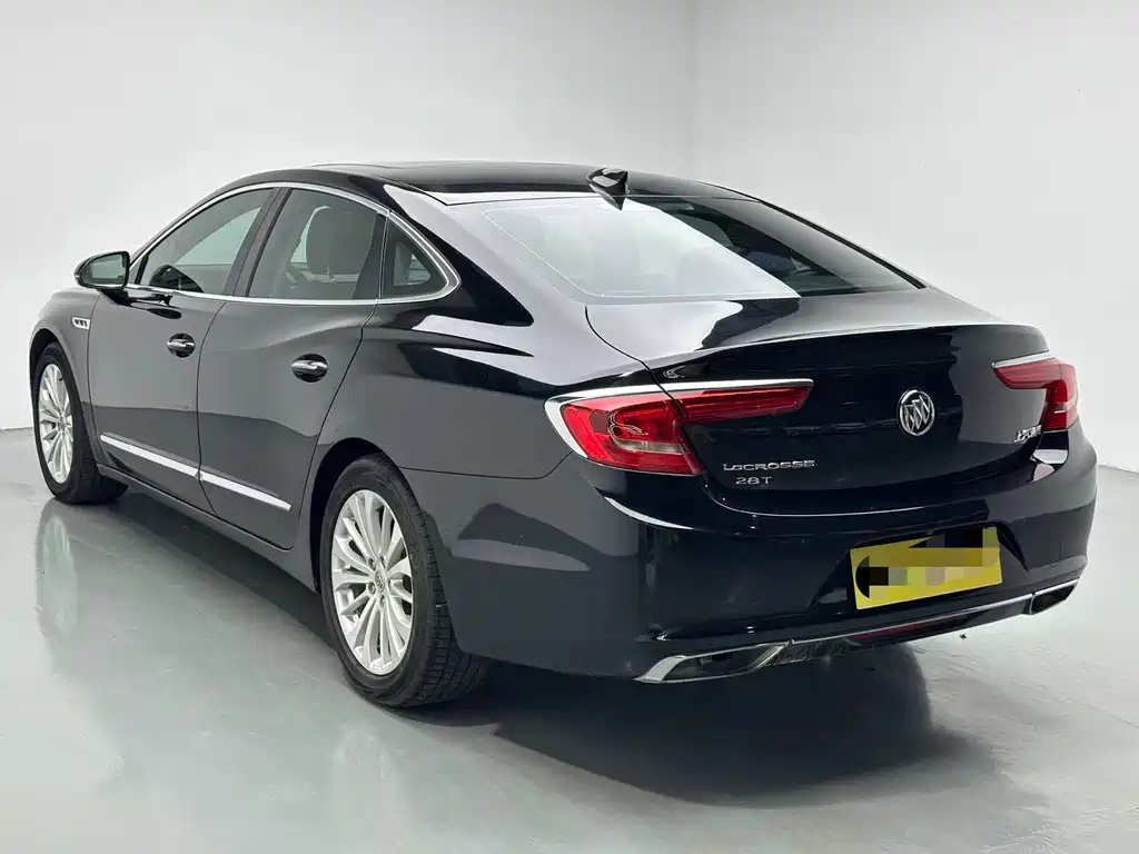 Buick LaCrosse — миниатюра 7