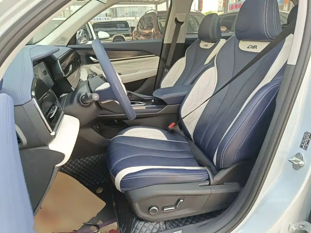 Geely Xingyue L — миниатюра 15