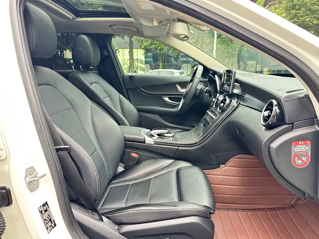Mercedes-Benz C-Class — миниатюра 8