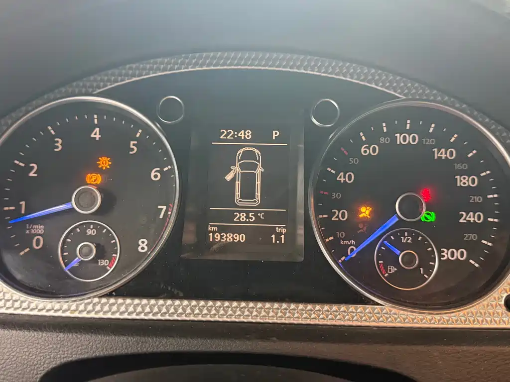 Volkswagen Passat 2008 R36