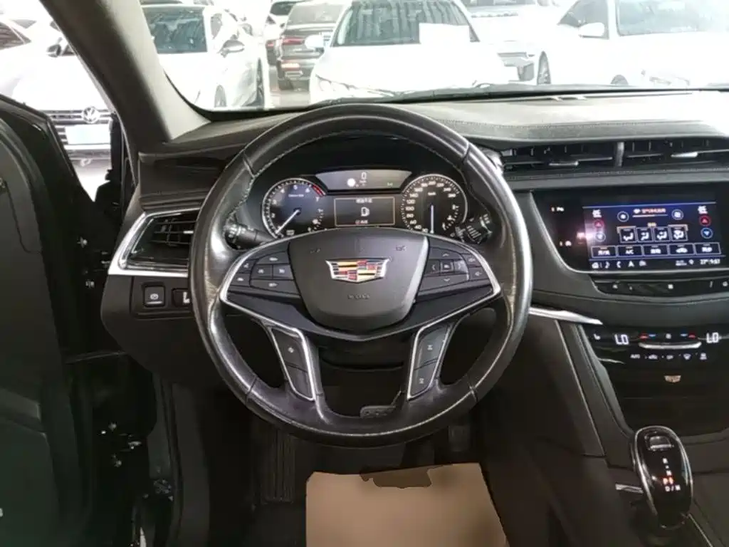 Cadillac XT5 — миниатюра 11