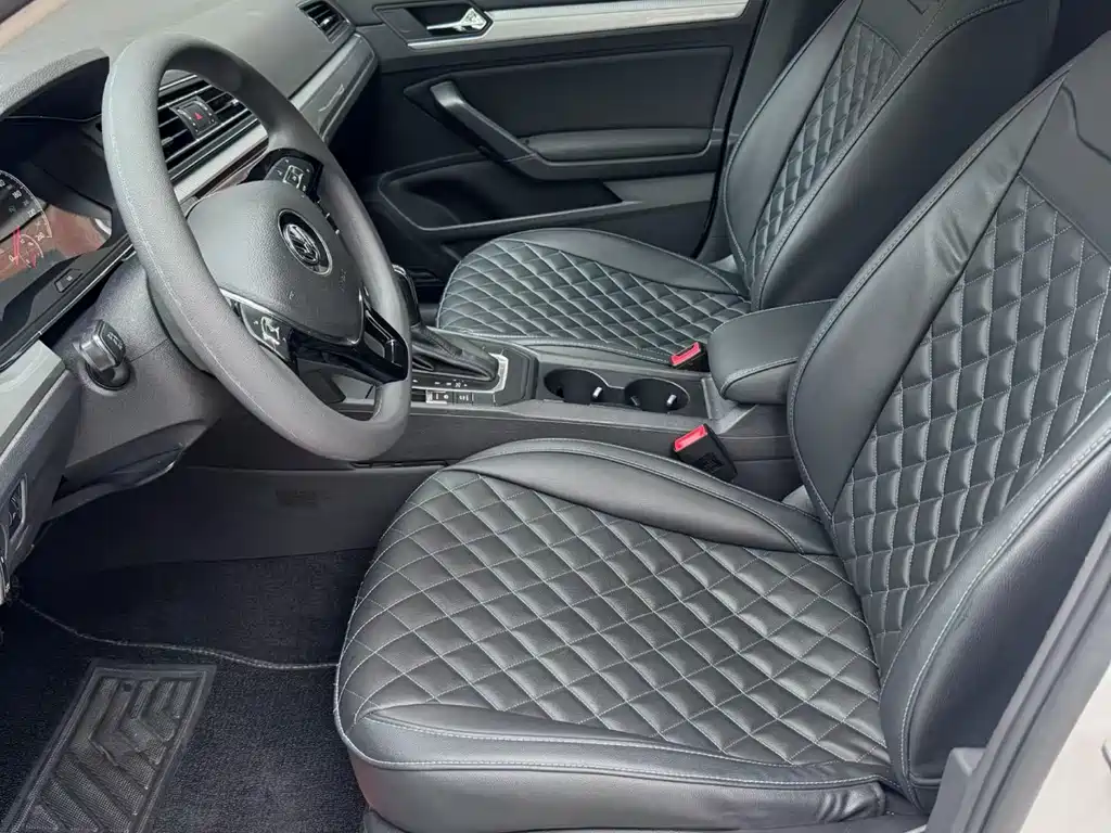 Volkswagen Lamando 2019 230TSI DSG VI