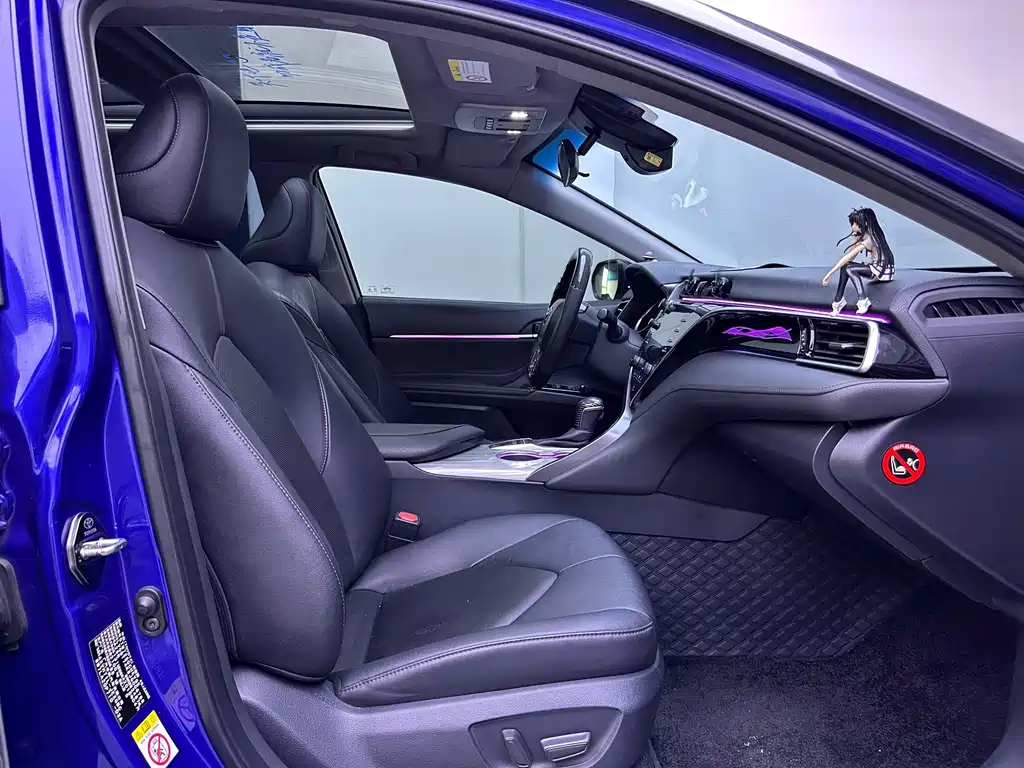 Toyota Camry — миниатюра 13