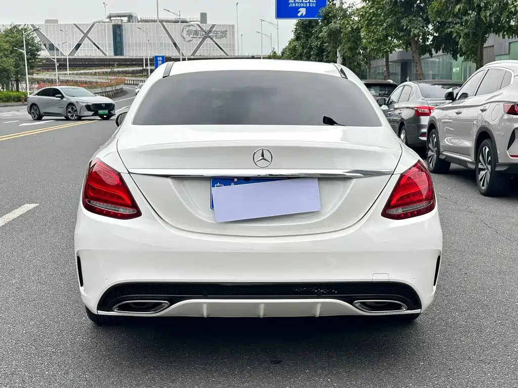 Mercedes-Benz C-Class — миниатюра 18