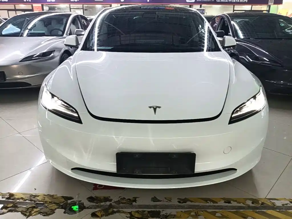 Tesla Model 3 — фотографии объявления, Фото 4