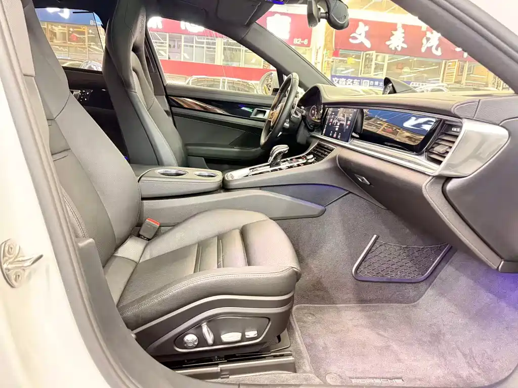 Porsche Panamera Hybrid — миниатюра 11