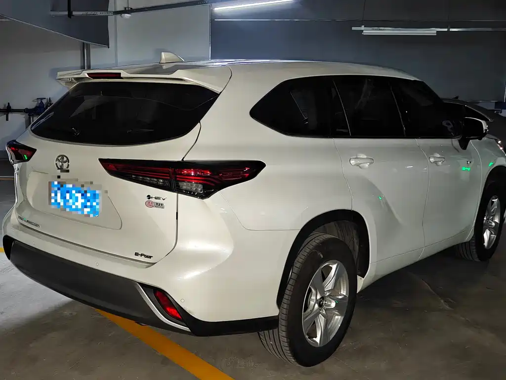 Toyota Highlander 2024 2.5L Elite 7 мест