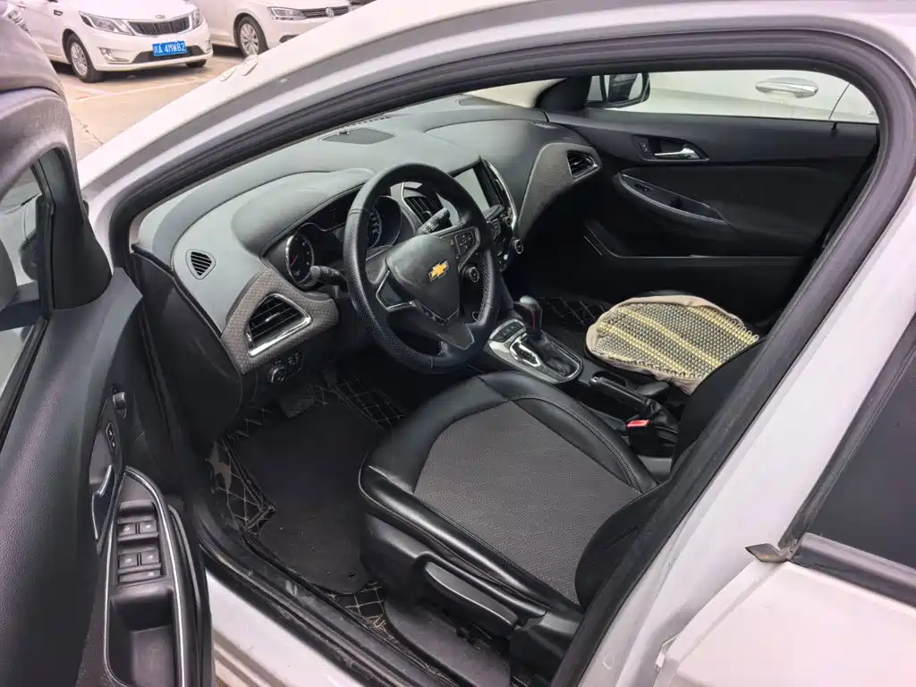 Chevrolet Cruze — миниатюра 7