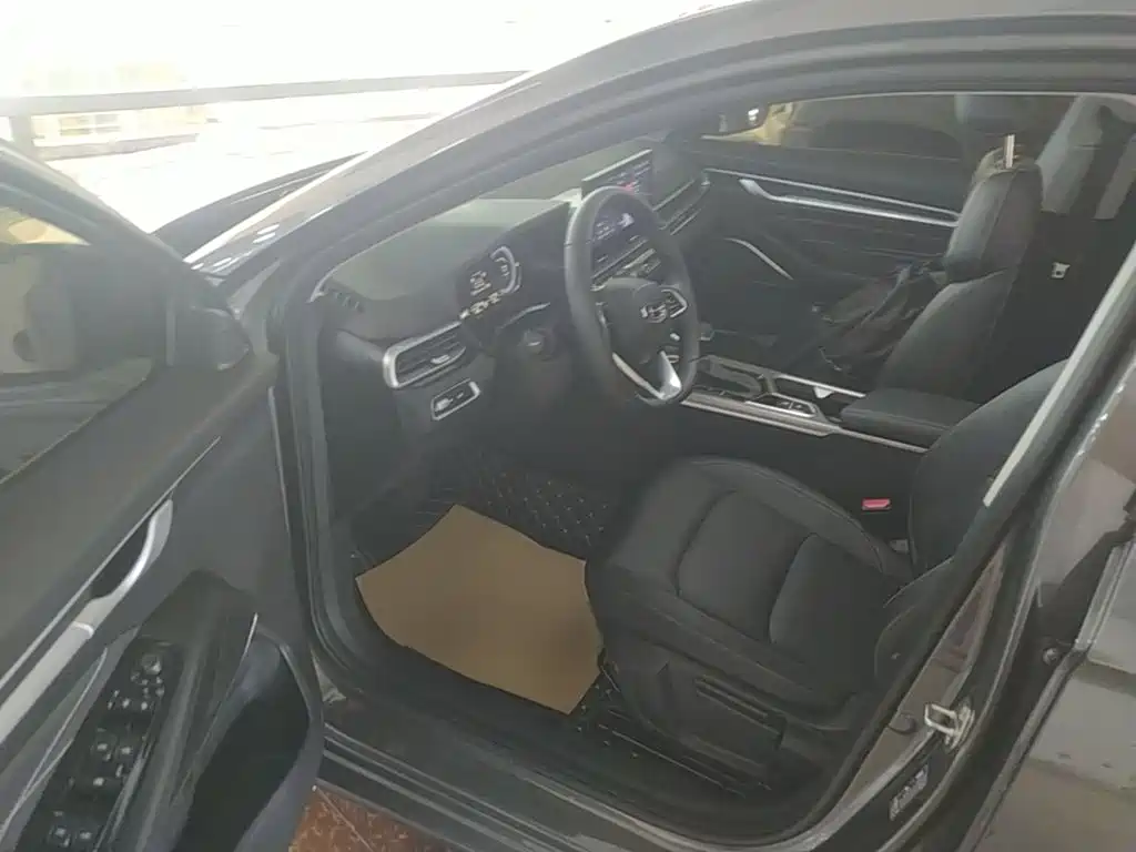 Geely Emgrand — миниатюра 16