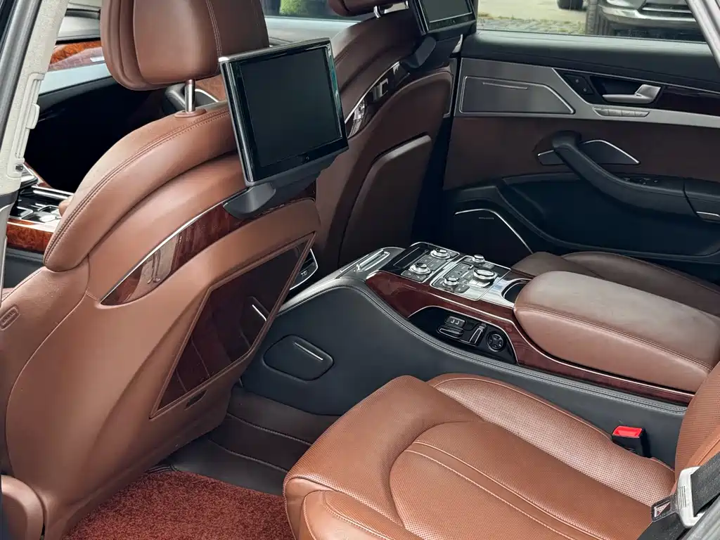 Audi A8 2012 A8L 6.3 FSI W12 quattro