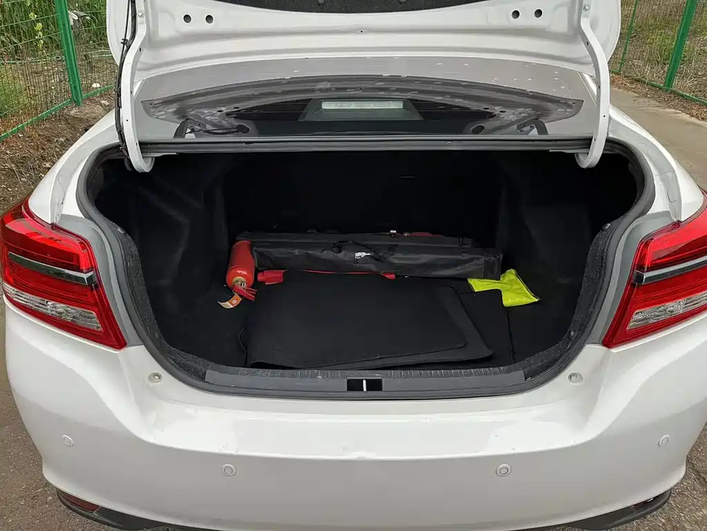 Toyota Yaris L — миниатюра 14