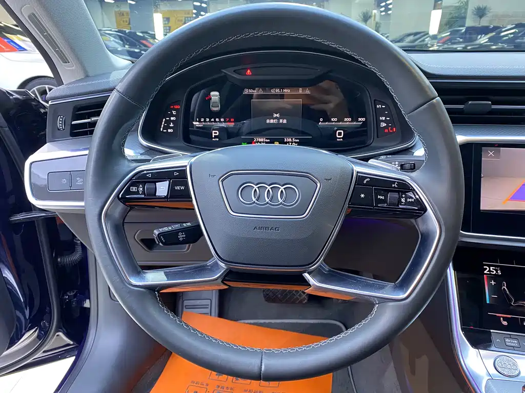 AUDI A7L