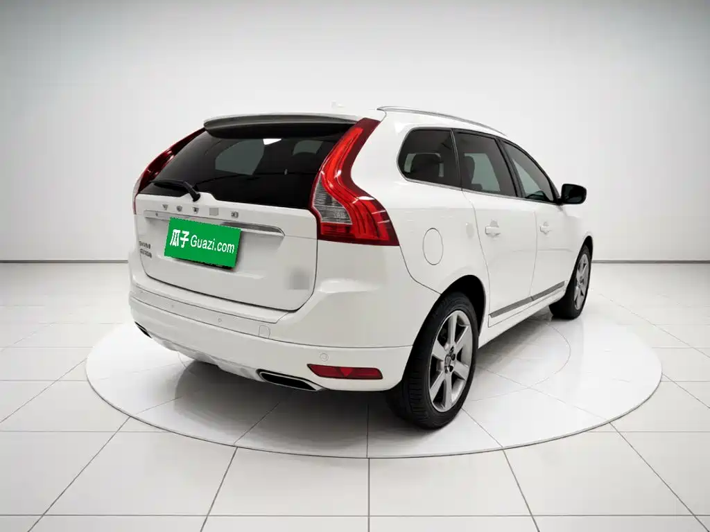 Volvo XC60 — миниатюра 6