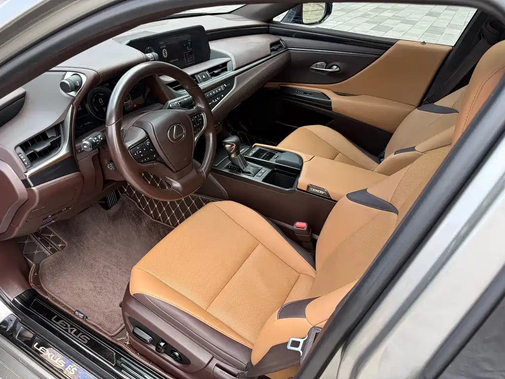 Lexus ES — миниатюра 10