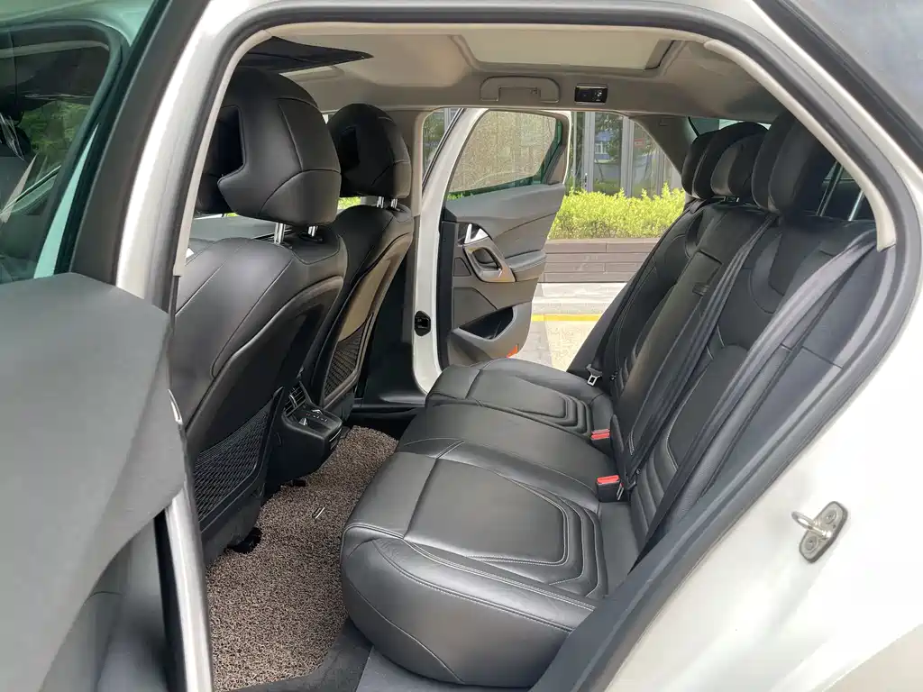 DS 5 2014 1.6T Luxury THP160