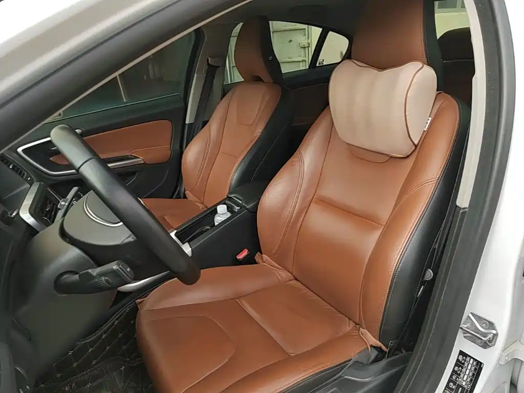 Volvo S60 — миниатюра 15