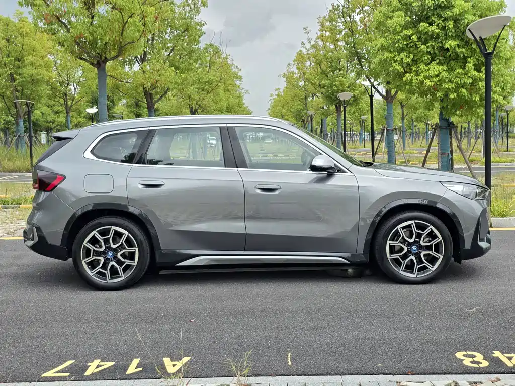 BMW iX1 — миниатюра 8
