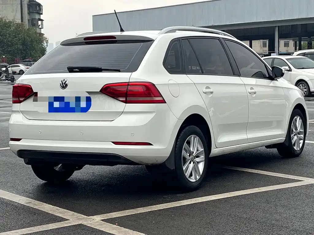 Volkswagen Santana — миниатюра 4