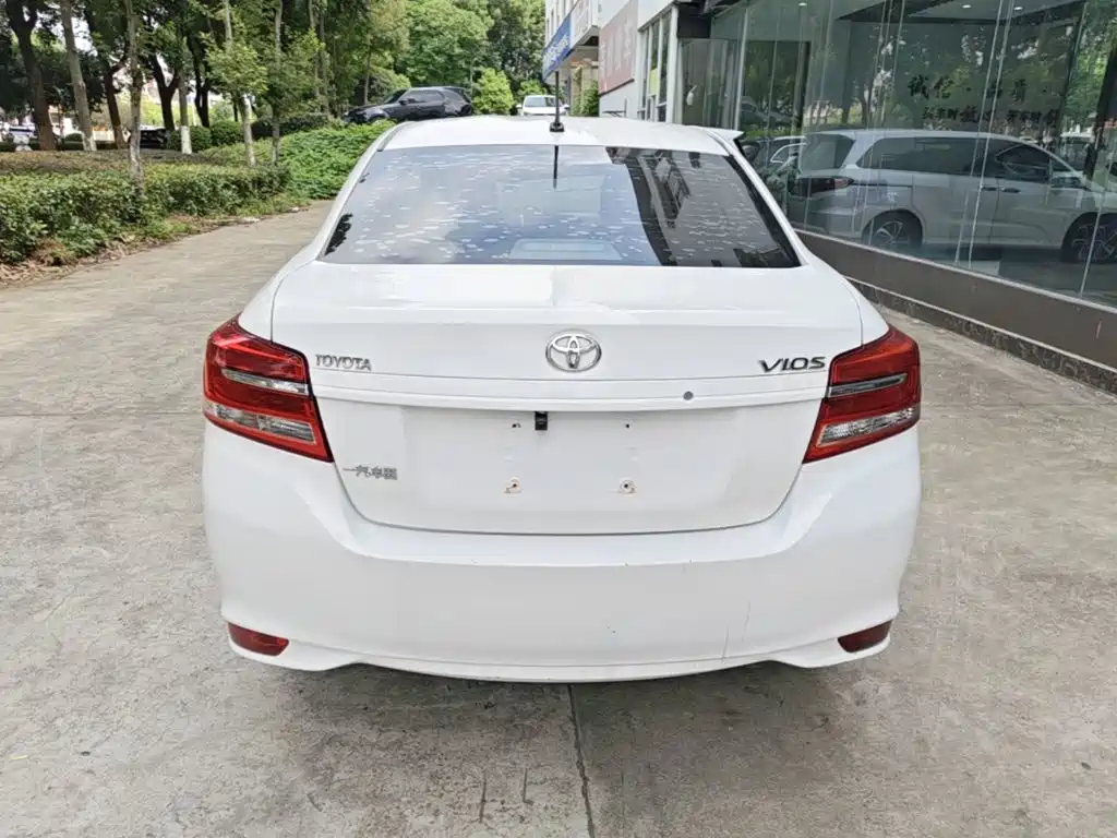 Toyota Vios — миниатюра 6